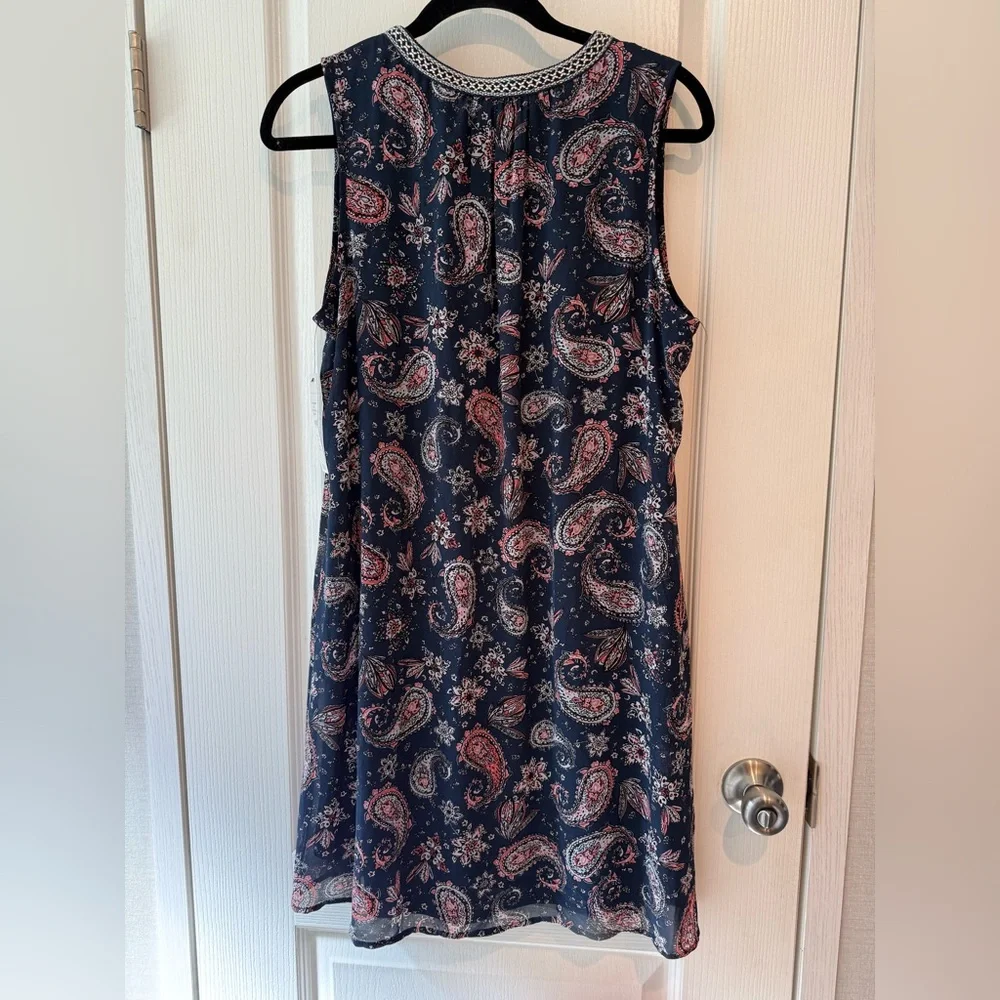 Signature Studio Navy and Pink Paisley Dress - Picture 2 of 6